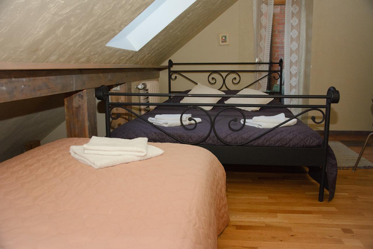 Gallery Guest Rooms Kernave Bagian luar foto